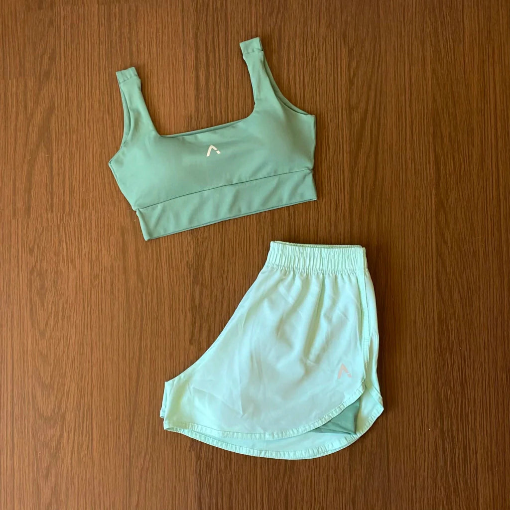 Conjunto Advance ( Top com bojo + Short Duplo )